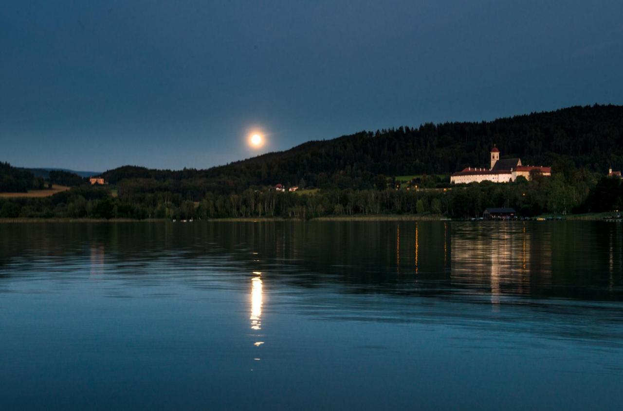 Hotel Seehof Sankt Georgen am Längsee Extérieur photo